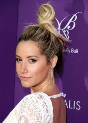 Ashley Tisdale アシュレイ・ティスデイル