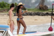 Рианна (Rihanna) Bikini Hawaii 27th Apr 2012 (86xHQ) Eddb60198958408